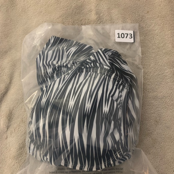 SPANX Zigzag Loop Tankini Swim Top size 16 - Picture 6 of 8